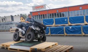 DZIECI-W-OKPOL-DO-PUBL-22-300x180 Dzieci w firmie OKPOL